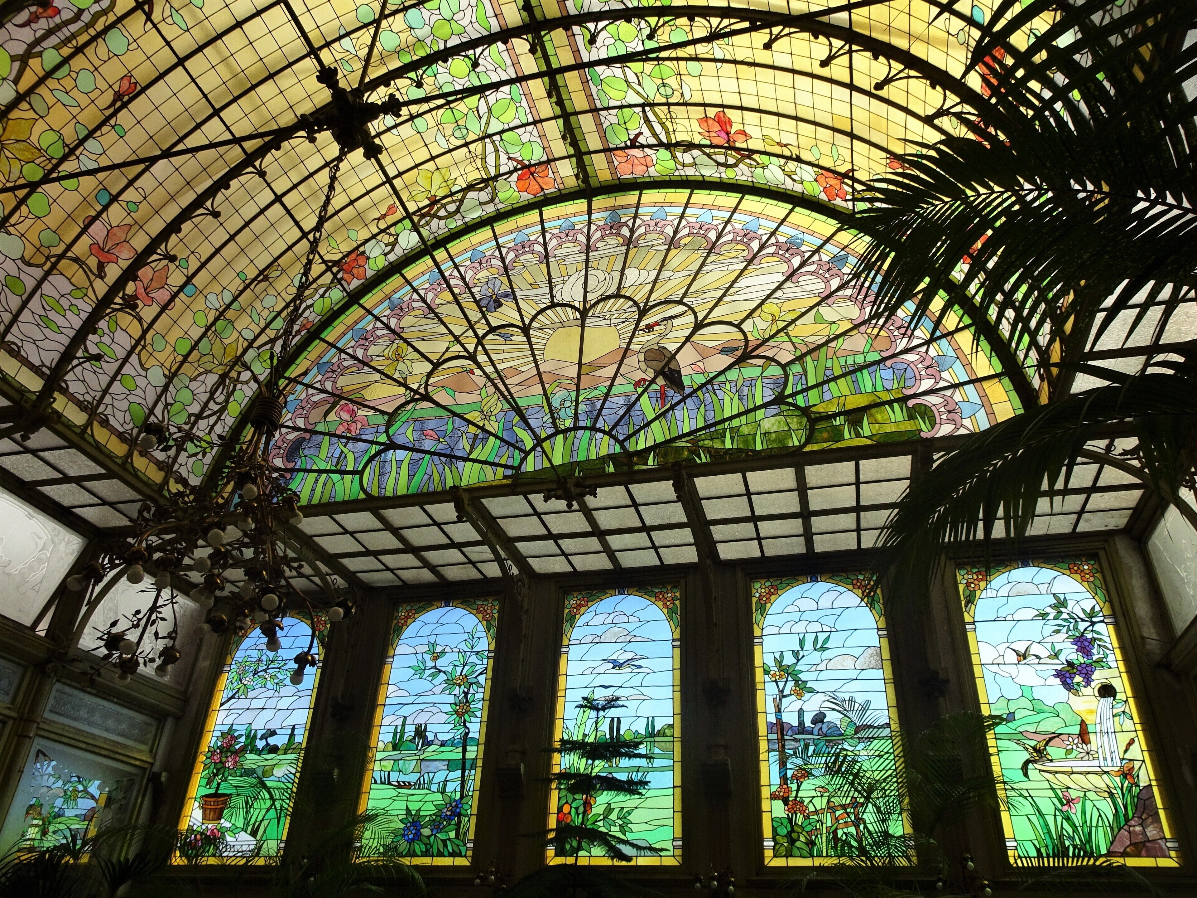 A (hidden) Art Nouveau gem.
In 1841 the Ursuline nuns started a school for young girls (from rich families) in Onze-Lieve-Vrouw-Waver. Pretty soon after its establishment, the Ursuline Institute gained international fame. Around the turn of the century almost a quarter of the students in this renowned boarding school were of foreign origin. 
In 1900 the institute built a beautiful winter garden in Art Nouveau. The architect is (still) unknown. The winter garden served as a reception room for the visitors of the hundreds of girls living in the boarding school.  https://visit.mechelen.be/en/wintertuin

Art Nouveau (or Jugendstil) is an art movement that was popular in various places in Europe between 1890 and 1914, mainly as a reaction to form-blurring impressionism. The movement experienced a short but intense flowering period, which mainly expanded during the Belle Epoque.  #Architecture  #LocalSecrets #Trovember  #History