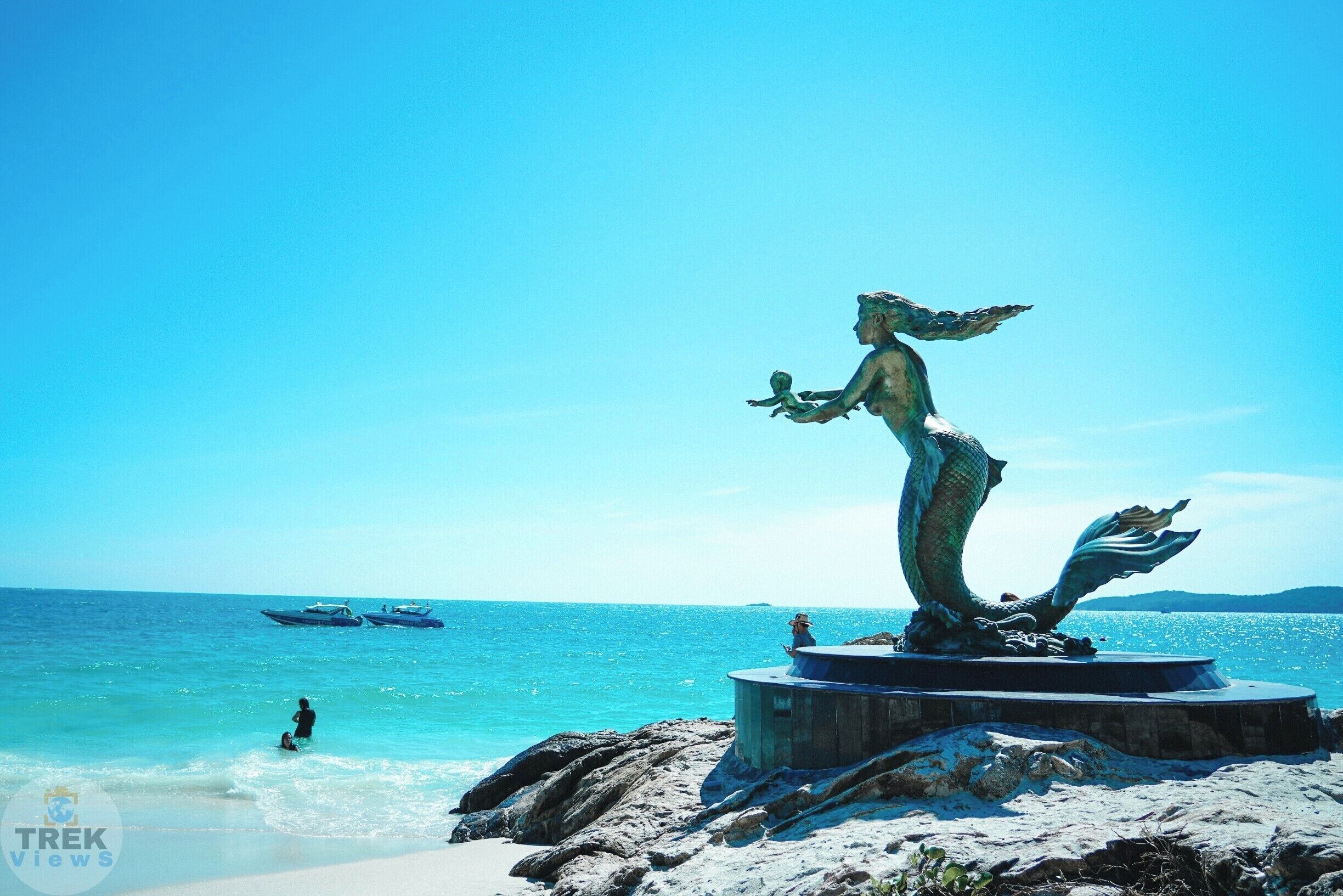 Island Views: Along the beach you will come across a statue of a mermaid, the rival of the ogress. #sonyalpha #sonya7riii #travel #travelphotography #asia #southeastasia #thailand #rayong #kohsamet #kohsamed #island #statue #mermaid #beach #whitesand #blueskies #bluewater #speedboat #igthailand #amzthld #thailandinsider #lonelyplanet #lpfanphoto #wanderlust