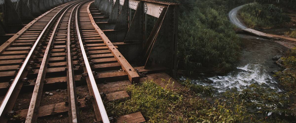 Corupá, Santa Catarina, Brasil: Ponte Férrea sonre Rio Vermelho