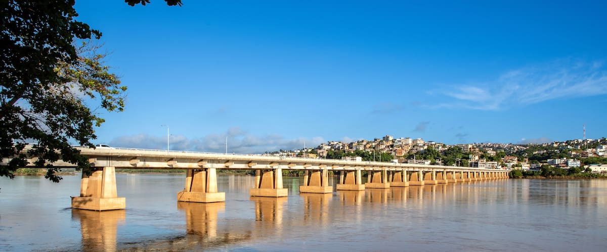 Frontal view of the Florentino Avidos bridge over the Doce River in the City of Colatina, Espirito Santo State, Brazil
