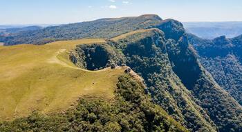 Pico do Rinoceronte and nearby mountains, Bom Jardim da Serra SC. Beautiful rocky peak overlooking the valley in Santa Catarina, Brazil