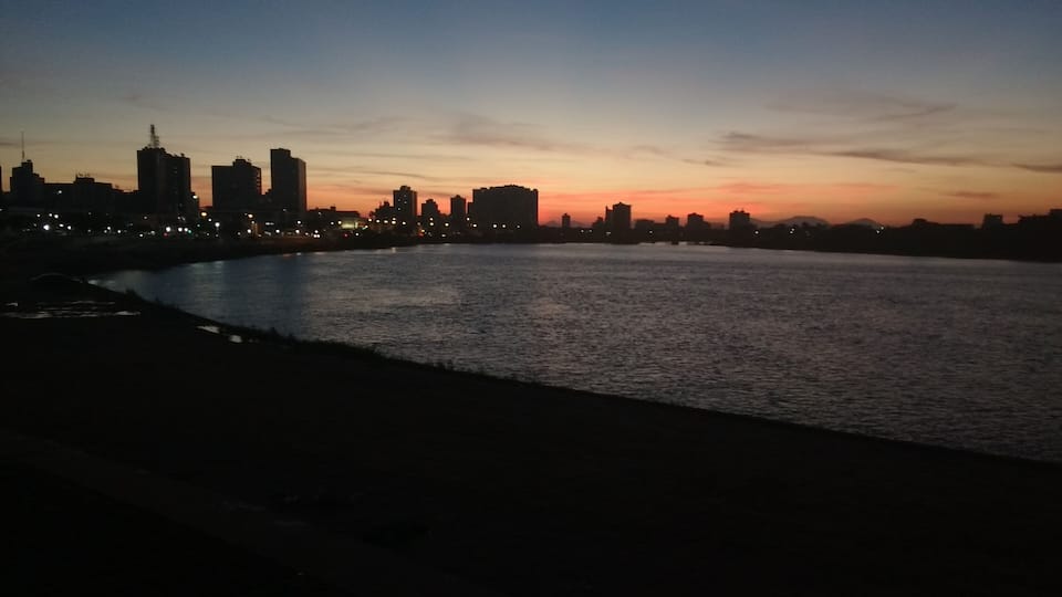 Final de tarde (17h42) no cais da Lapa. Assim é no inverno.