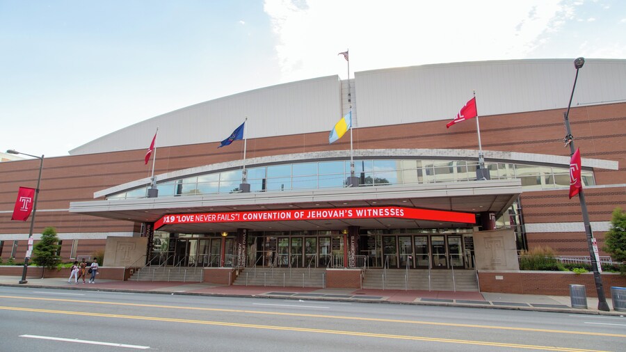 Philadelphia_TheLiacourasCenter_553248635389801526_01
