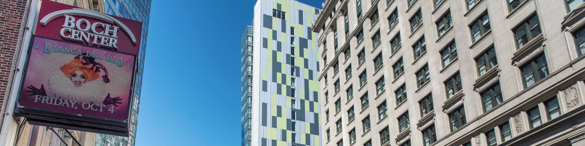 Boston_WilburTheatre_553248635389801796_01