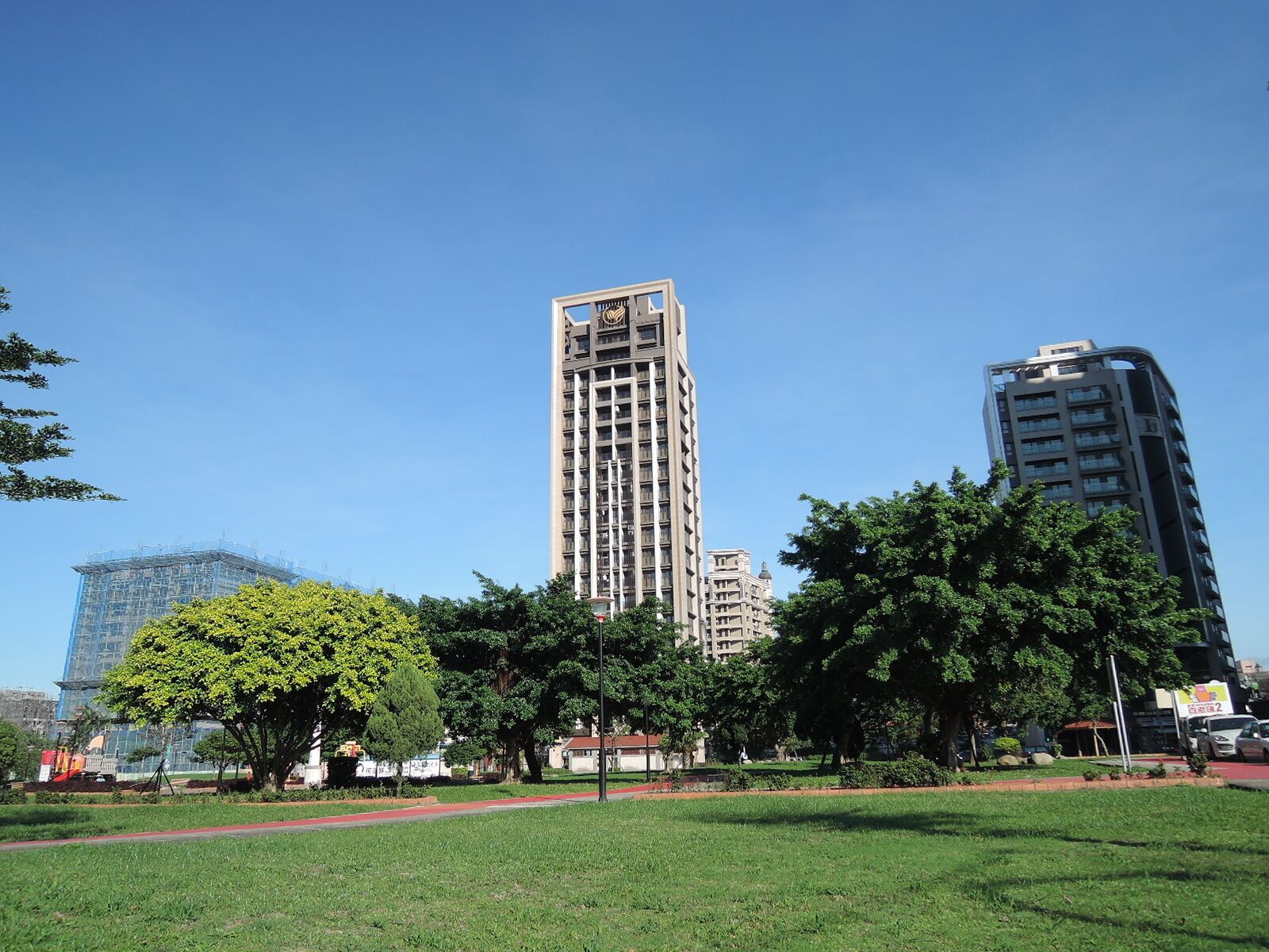 逸極3；攝於八德擴大重劃區(八德擴大都市計畫)。