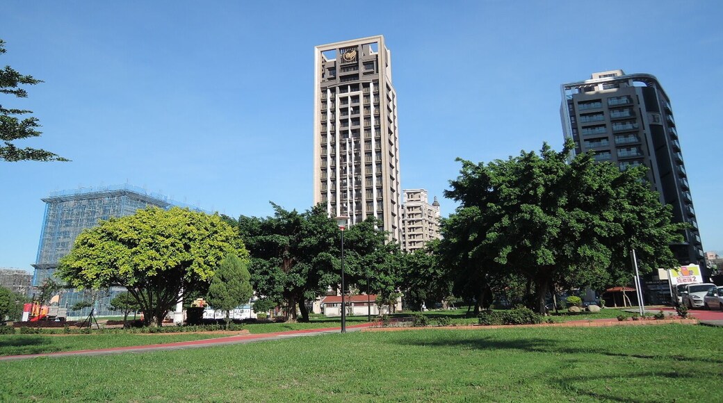 逸極3;攝於八德擴大重劃區(八德擴大都市計畫)。