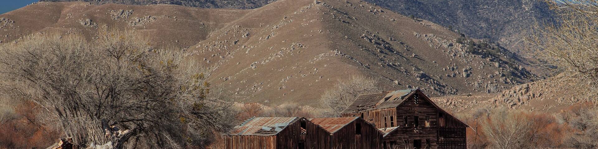 This was a flour mill located along the Kern River in Weldon, California. I love seeing these old structures and pausing to imagine what it would have been like when they were in their prime.
#lakeisabella #kernriver #kerncounty #oldmill #woodstructure #ghosttowns #thrivingchristianartists #ancientbuilding #kernvalley #decayingbeauty #weatherworn #lostintime #stillstandingstrong #lonecoyotestudio #mountaintowns #weldon #kernriverpreserve #rivermill #roadsidephotography #wonderingphotographies #valleyliving #sequoianationalforest #sierramountains #ruralamerica #simplerlife #theoldways #nealdodson #oldbarns #loststories #wastingaway