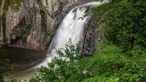 A nice waterfall in the Wilson Creek area of the Pisgah National Forest. After a good rainfall this waterfall really puts on a good show. It also has a popular swimming hole just below the falls but it is very steep getting down to the creek. For a video of the hike to this waterfall, please visit: https://www.hdcarolina.com/episode/harper-creek-falls