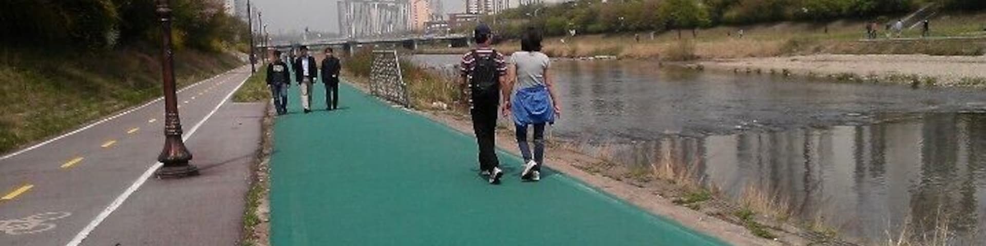분당신도시에 흐르는 탄천 전경