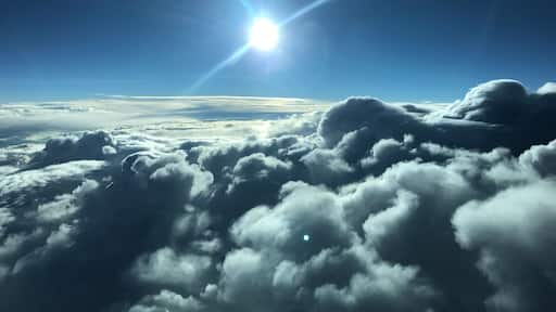 Flying over the midwestern US at 38000 feet put us above some active thunderstorms in the area🌥