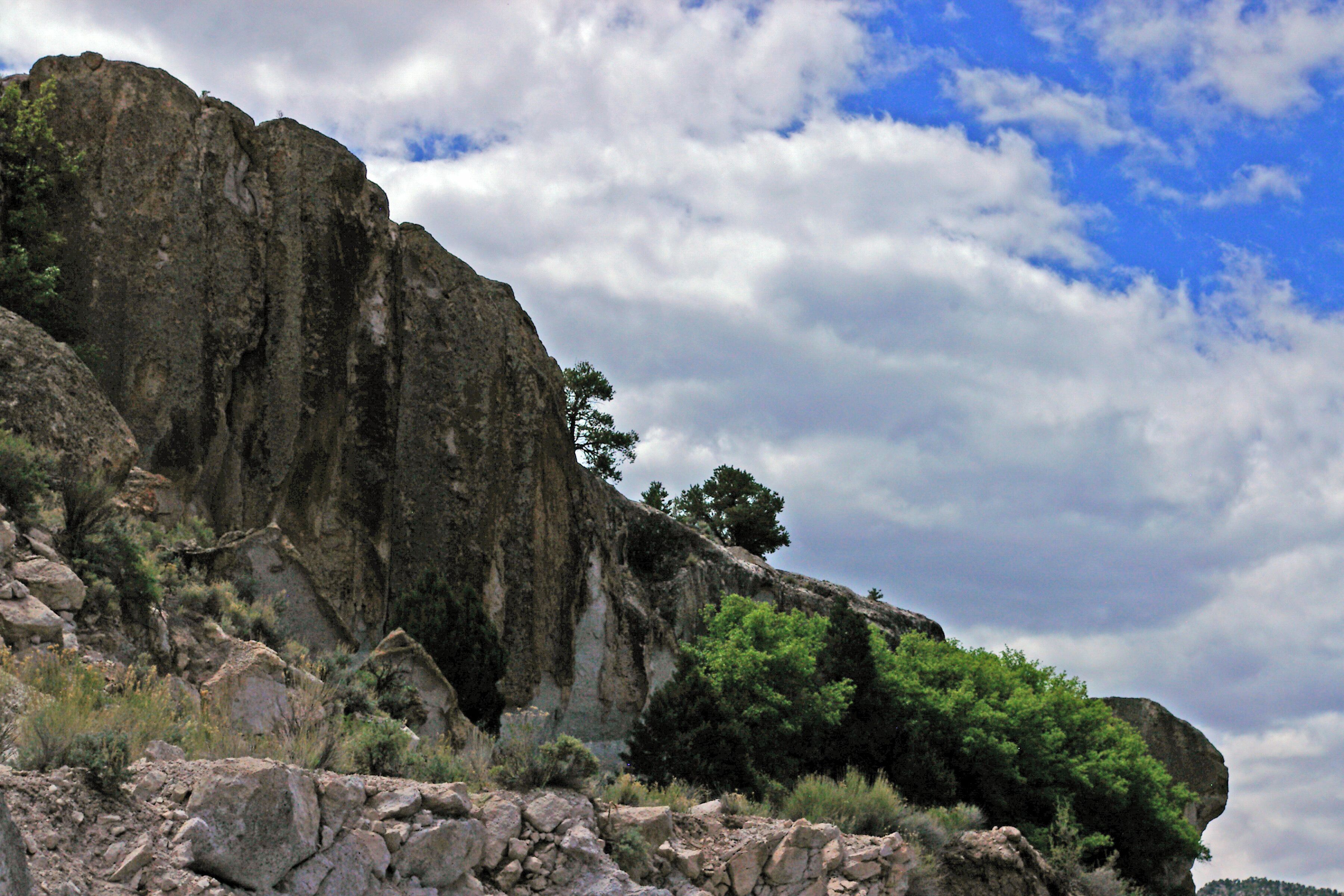 As the clouds moved through the area the quality of light falling on the cliffs continued to shift. #OnTheRoad