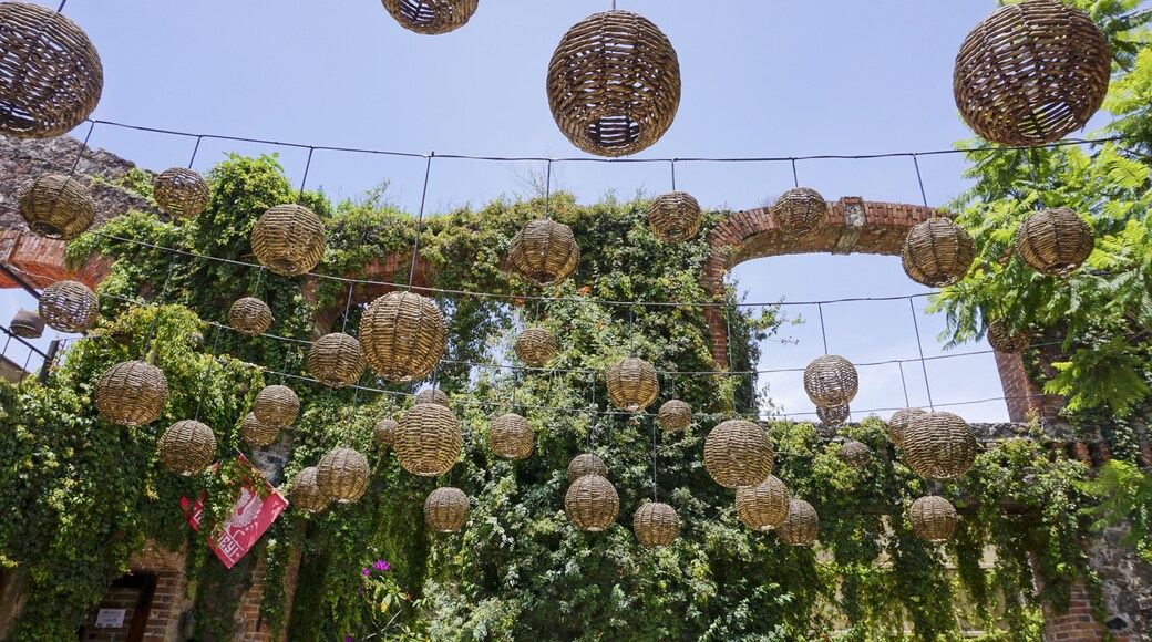 Park decorated with decorative straw balls in Val'Quirico, Mexico
