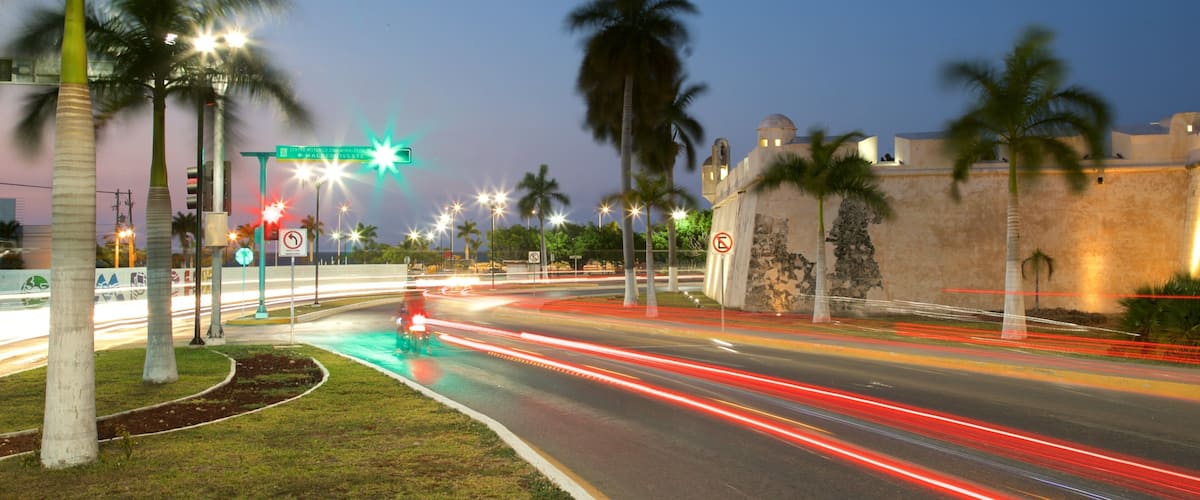 Campeche which includes night scenes