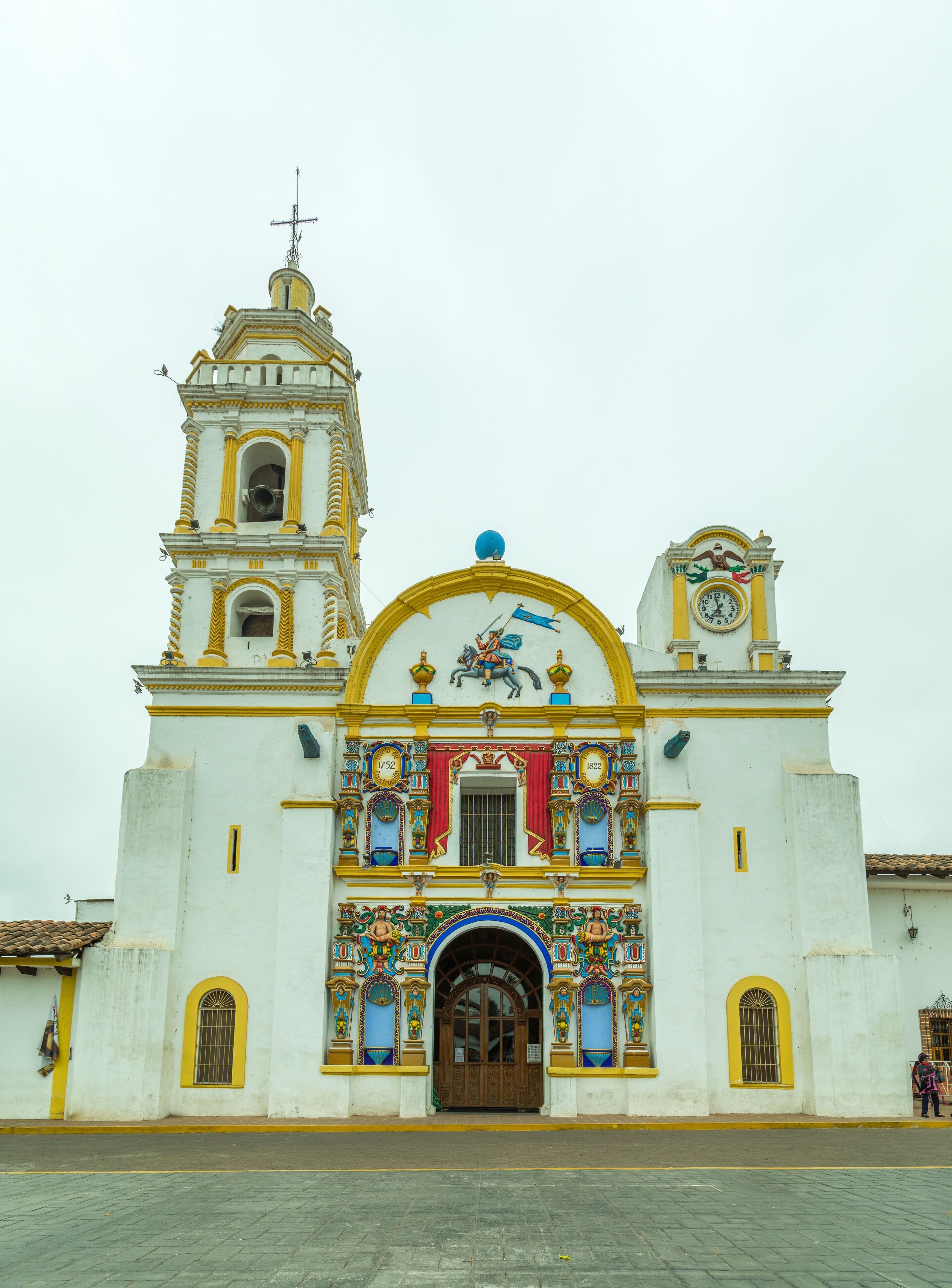 Santuario de la inmaculada concepción. Muestra una arquitectura contemporánea y elegante, aunque su principal atractivo radica en su interior, donde existe una escultura monumental de la Virgen María