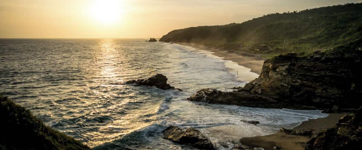 Every time I find a new great spot for a sunset, I fall in love with the place.
This was taken from one of the cliffs of Punta Cometa and you can see Playa Mermejita.