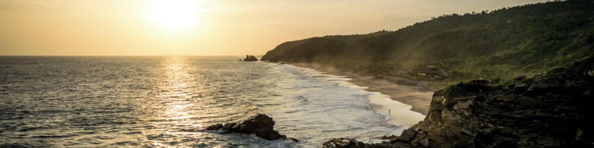 Every time I find a new great spot for a sunset, I fall in love with the place.
This was taken from one of the cliffs of Punta Cometa and you can see Playa Mermejita.
