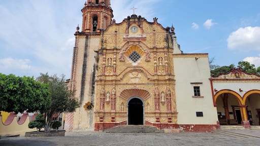 Front view of the church of Jalpan in the center of town