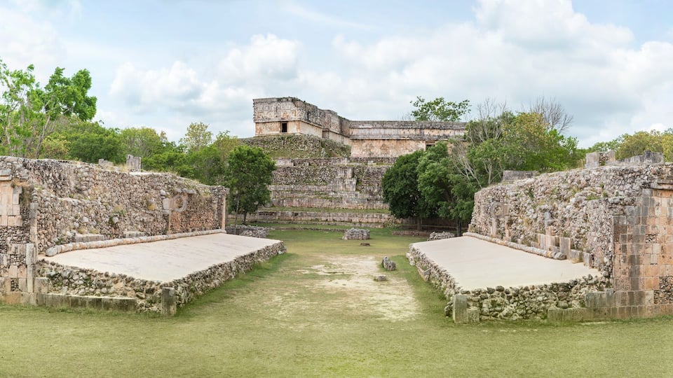 Mayan Ball court found in Uxmal