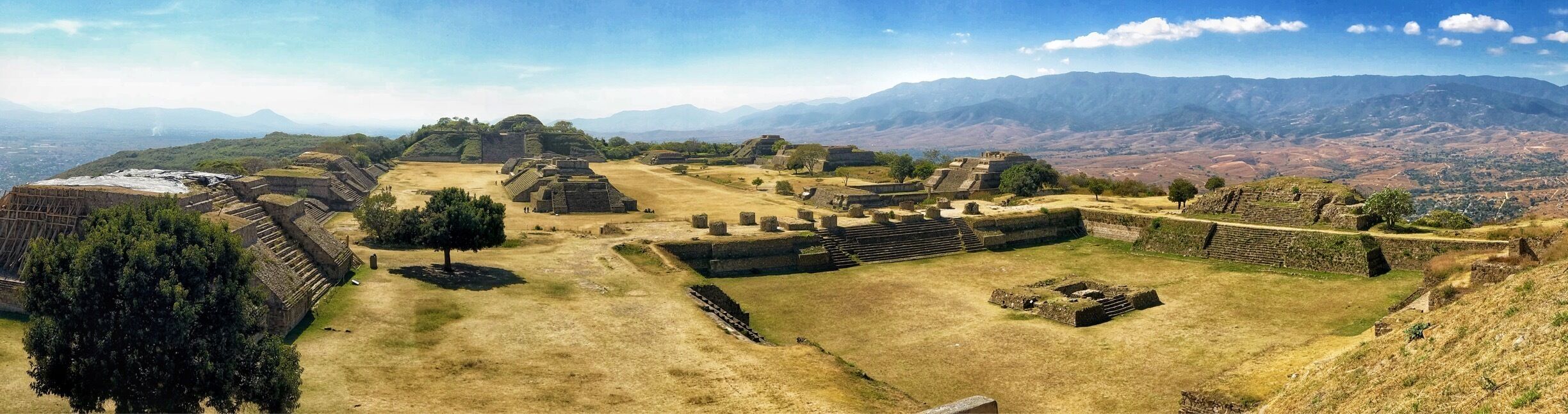 If one had to choose among the vast number of  Mexican pre-Hispanic cultures for its uniqueness, development,  wisdom, and strength, the Zapotecas would rank at the very top. Here is a panoramic view of their most important urban and ceremonial settlement in Oaxaca: Monte Alban.