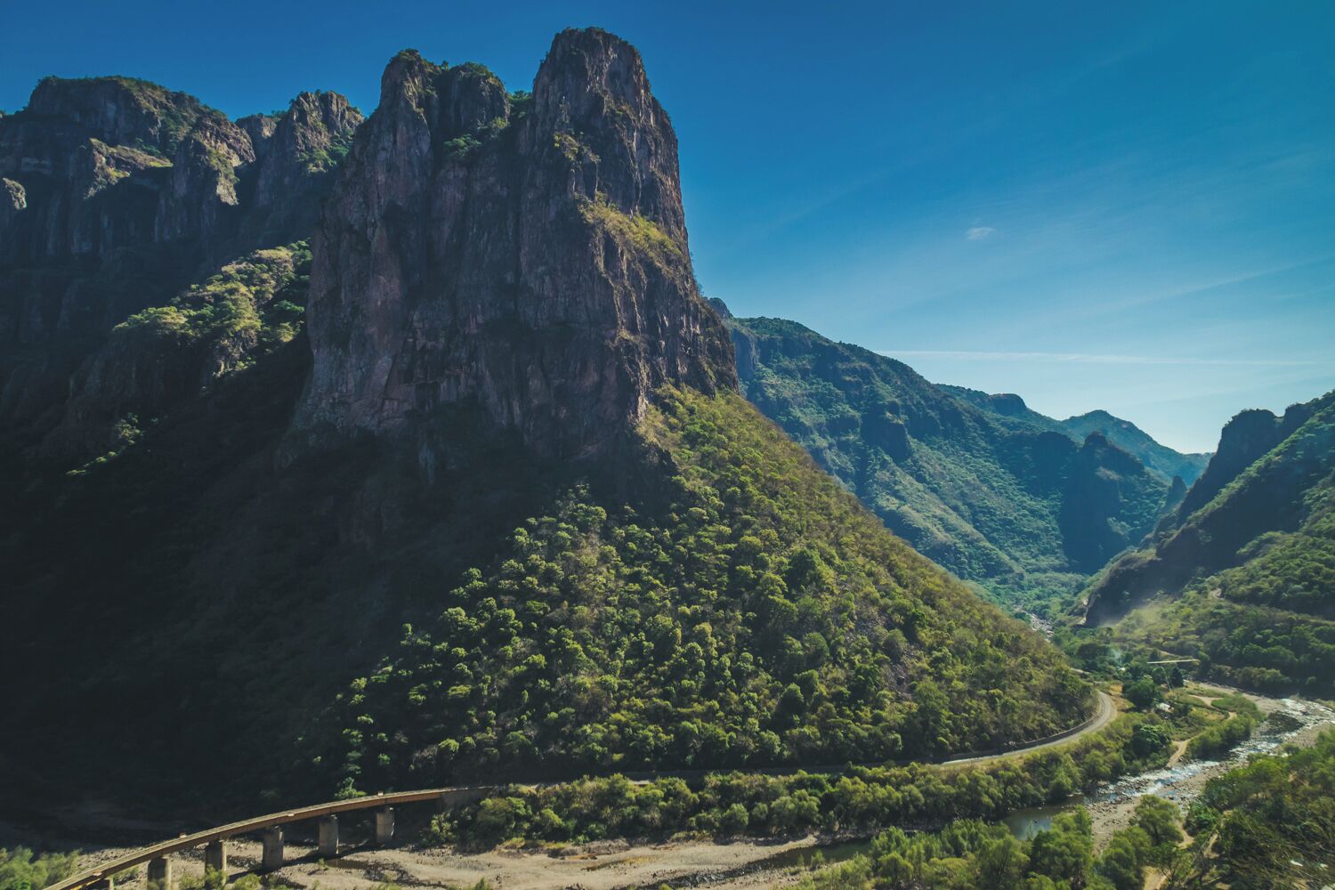 Stunning landscapes are a constant all along El Chepe's route. 