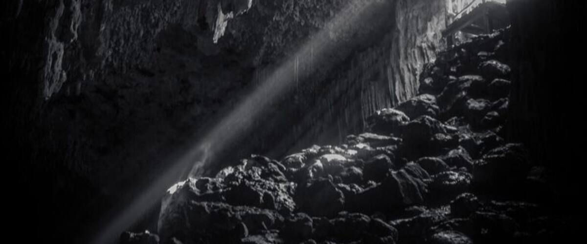 I get shivers down my spine whenever I have the opportunity of being inside a cave during its particular "Golden Hour"—that moment during the day when the Sun is on the right angle and the light turns into a beautiful sunbeam.