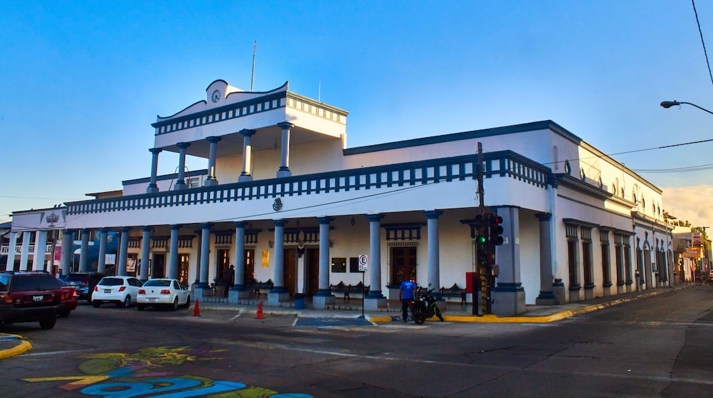 government building with blue sky and white building in xalisco nayarit