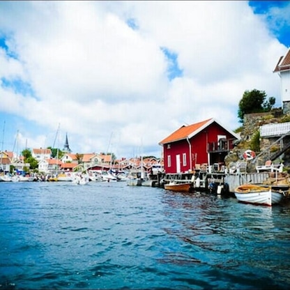 One of the best pieces of Sweden -. The island of Gullholmen in the west coast archipelago. You can get here either by ferry or your own boat. During hot summer days the little harbor is packed with tourists eating ice cream, walking the picturesque streets or hanging out at the island's three restaurants.
This is my favorite spot in all of Sweden.