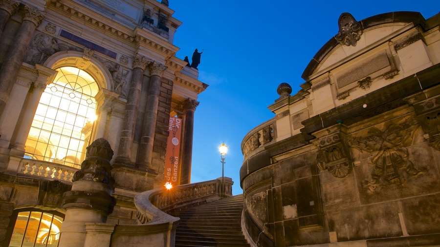 Dresden showing heritage elements, night scenes and street scenes