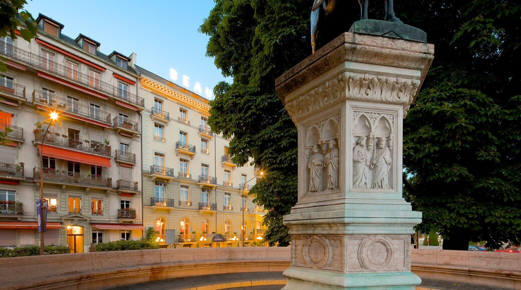 Ginebra que incluye una plaza y arquitectura patrimonial