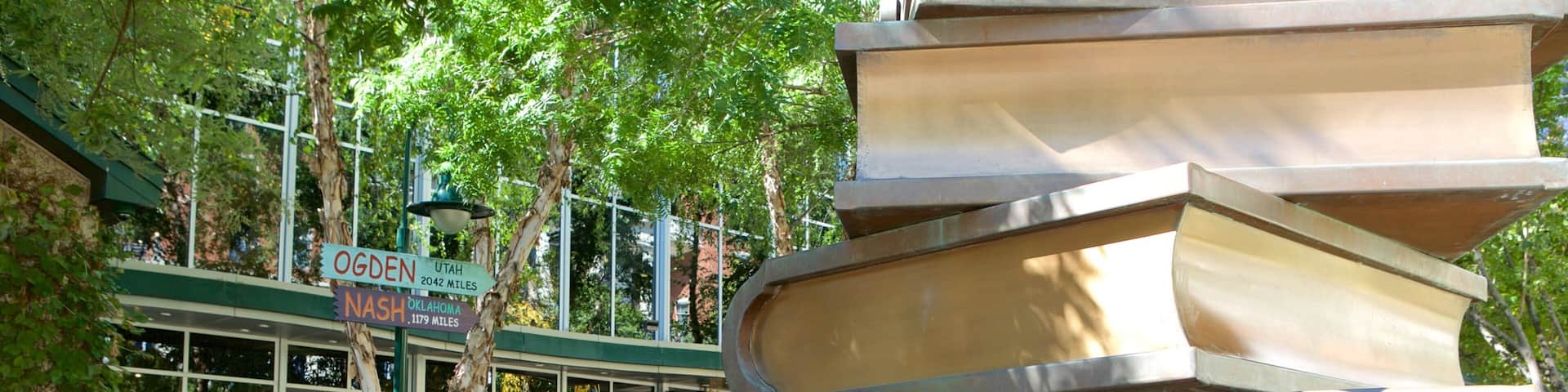 Charlotte ofreciendo arte al aire libre