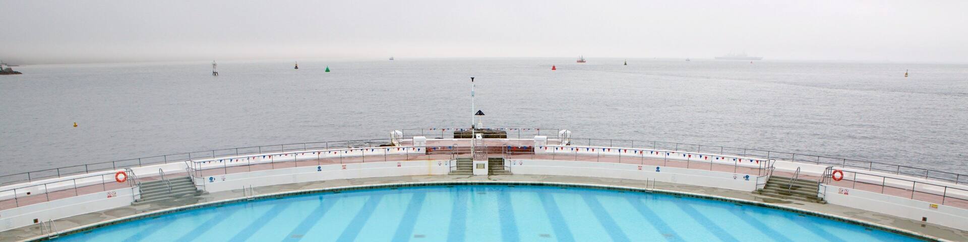 Plymouth showing a pool and general coastal views