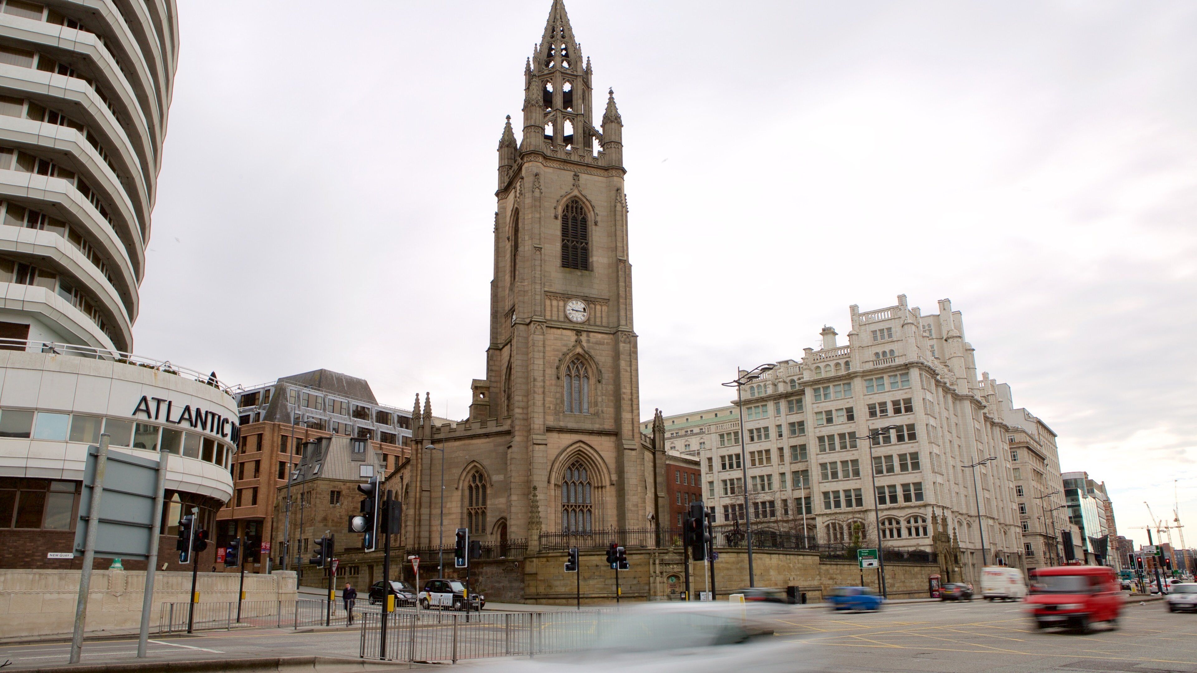 Liverpool montrant patrimoine historique et ville