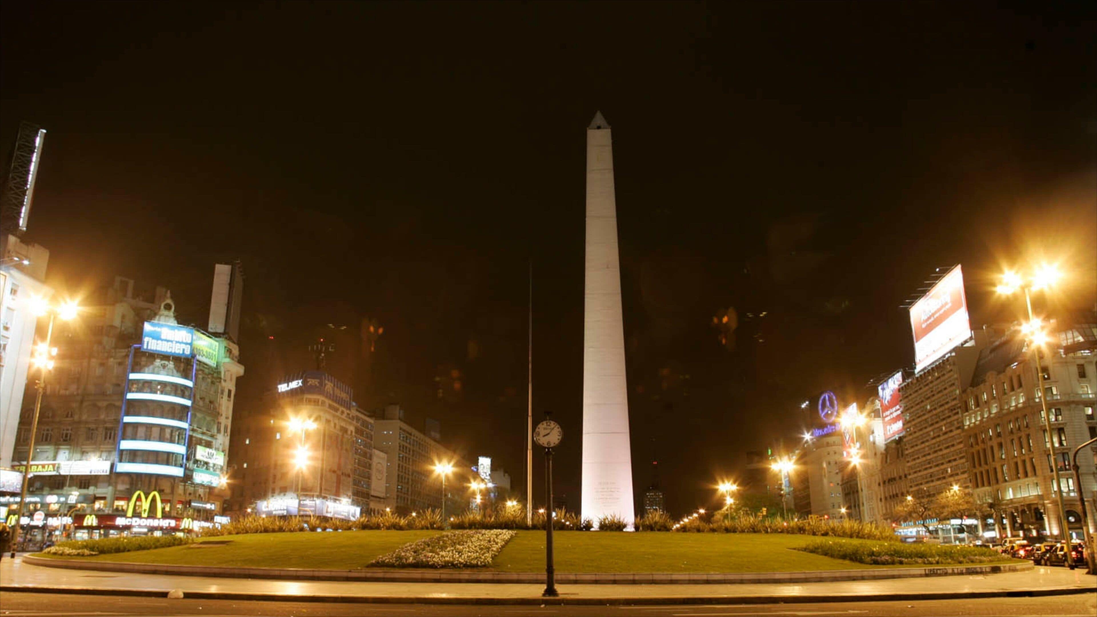 Buenos Aires which includes a square or plaza, a monument and night scenes