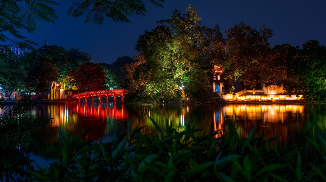 Avondmarkt in het Oude Kwartier van Hanoi