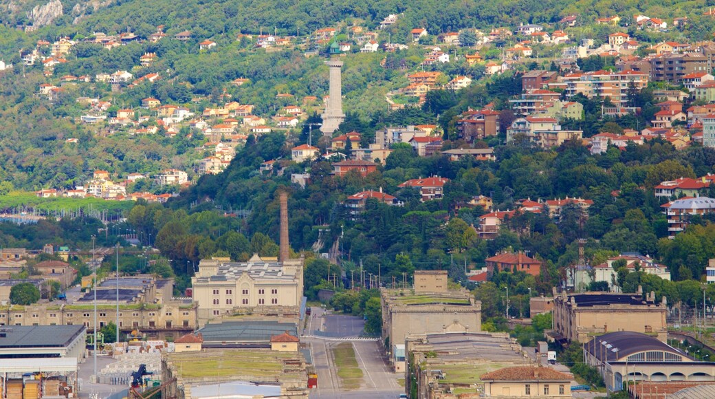 Trieste que incluye una ciudad