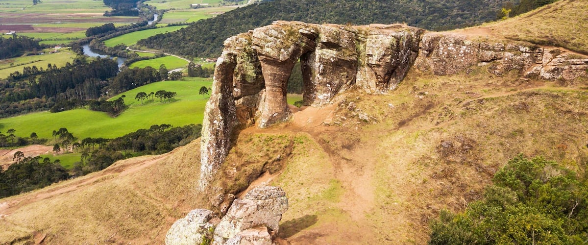 Morro do Campestre - Urubici. Mountain with beautiful sandstone formations