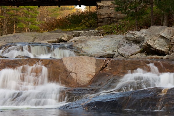 New Hampshire which includes a river or creek