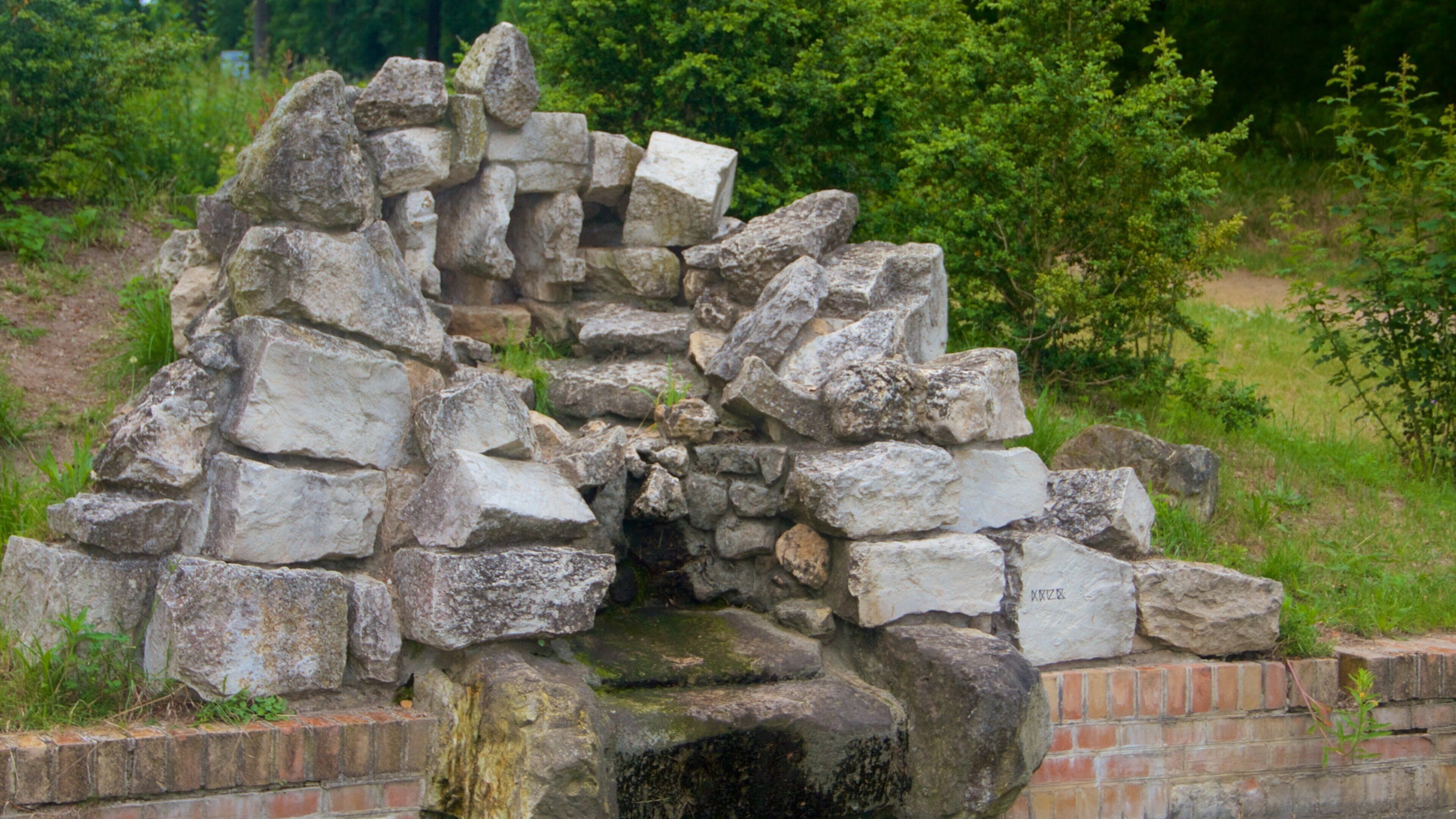 波茨坦 设有 花園