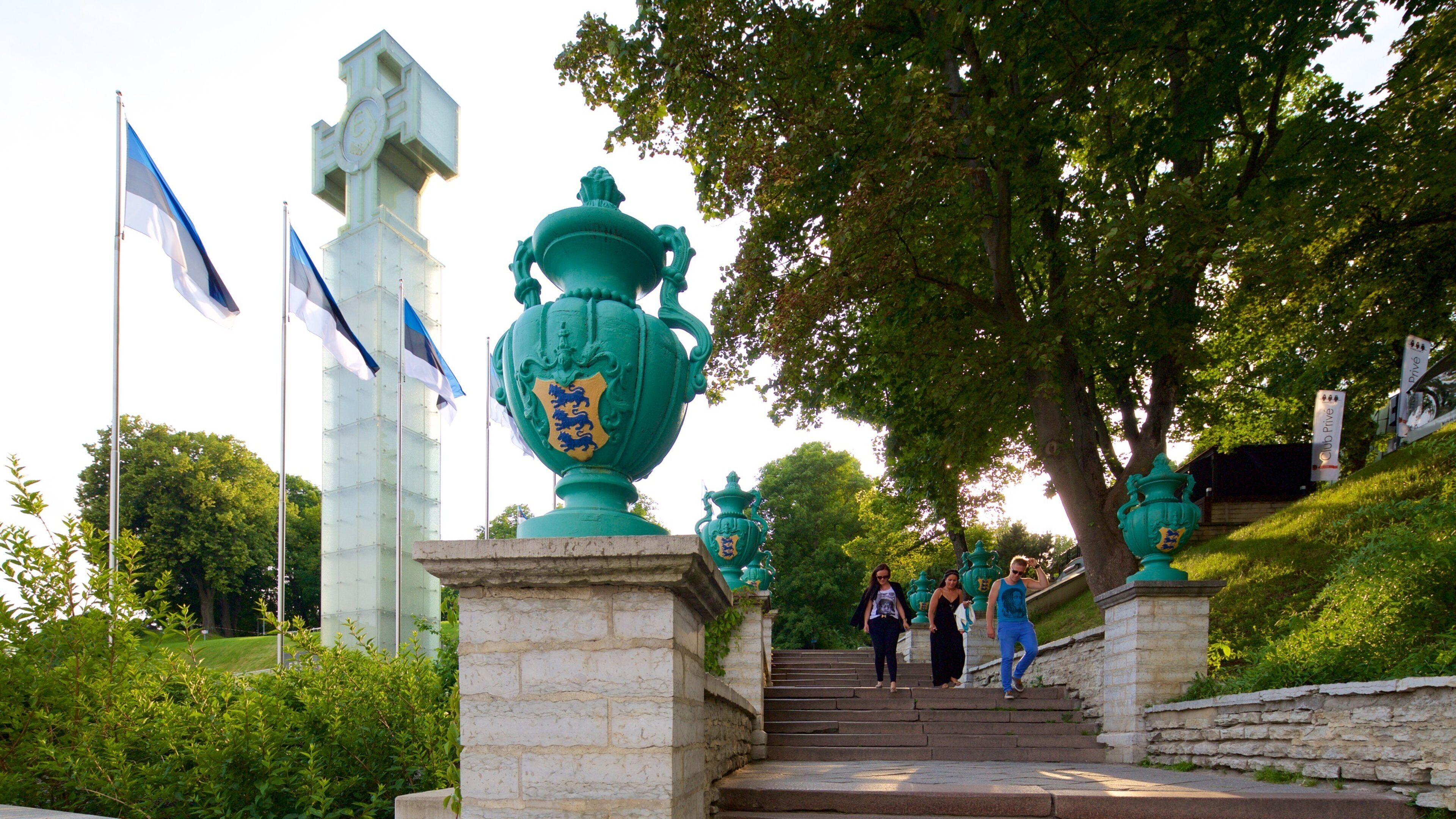 Tallinn showing a square or plaza
