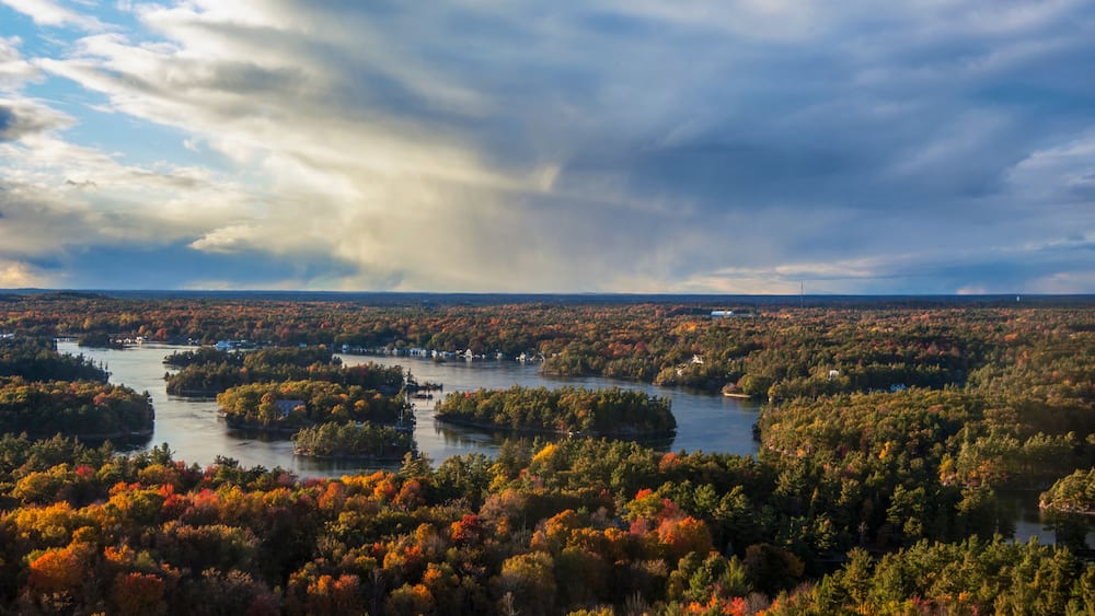 Thousand Islands, Ontario, Canada, autumn colours, St. Lawrence River