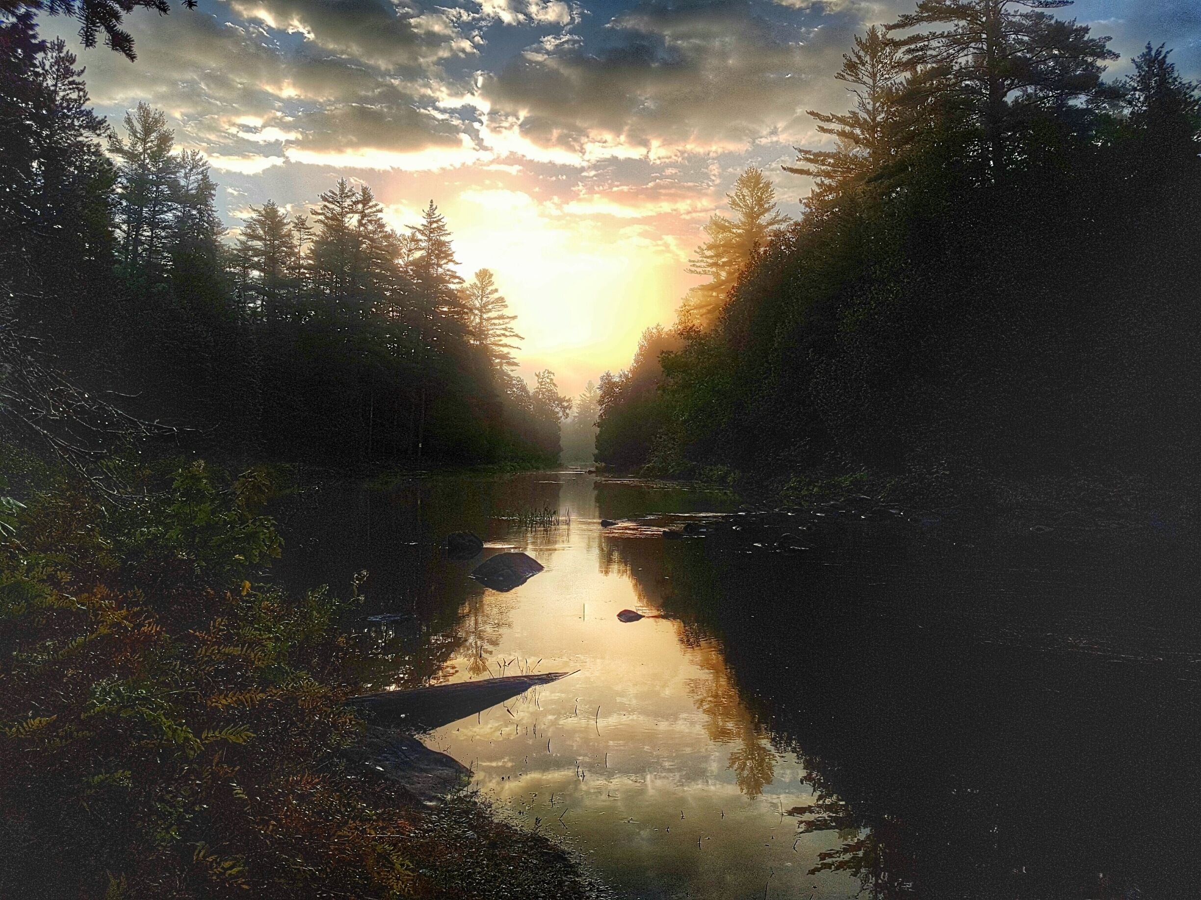 We had some pretty amazing sunrises while paddling the Barren Canyon in Algonquin Provincal Park! #sunrise #outdoors  