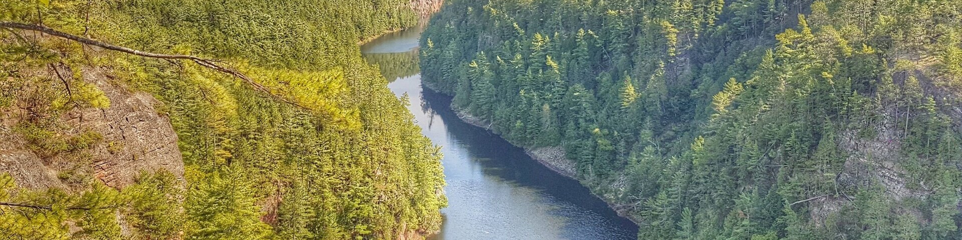 Beautiful view of the Barren canyon in Algonquin Provincal Park. We spent the next few days paddling and canoe camping this stunning area. #outdoors #river