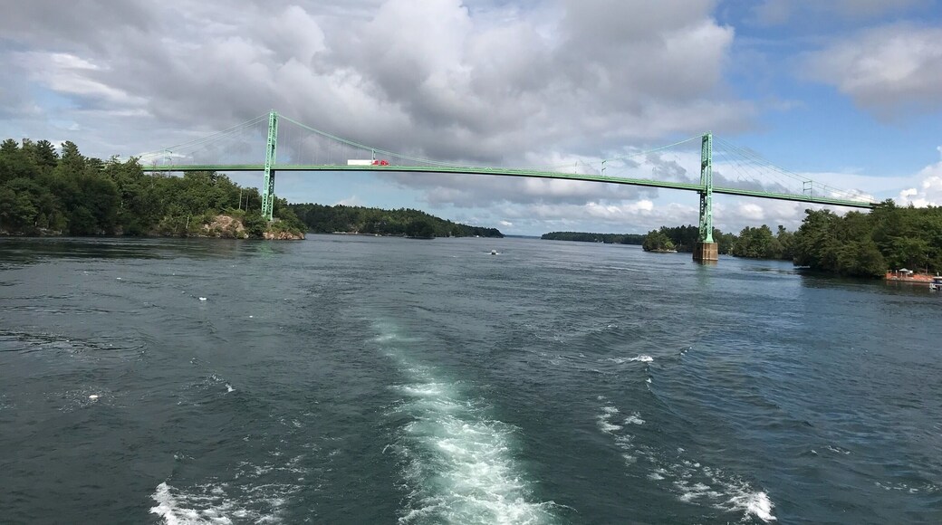 This bridge is connecting Canada and USA.