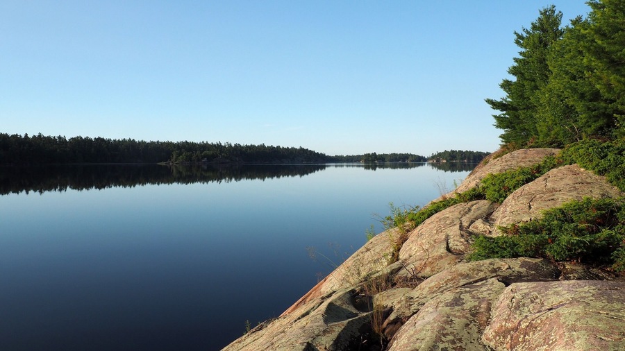 French river, for my first canoe /camping in Canada it was amazing and beautiful !!
This photo was taken at 7am, the river was so quiet. #Aquatrove