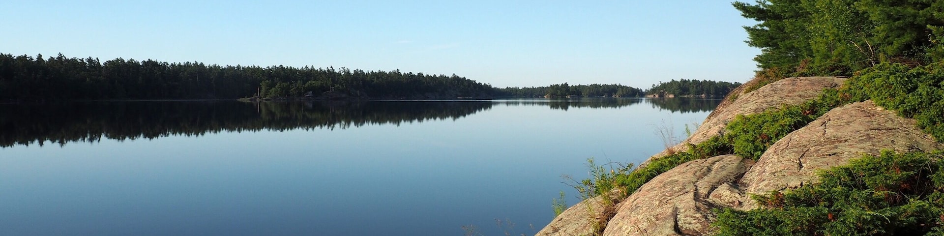 French river, for my first canoe /camping in Canada it was amazing and beautiful !!
This photo was taken at 7am, the river was so quiet. #Aquatrove