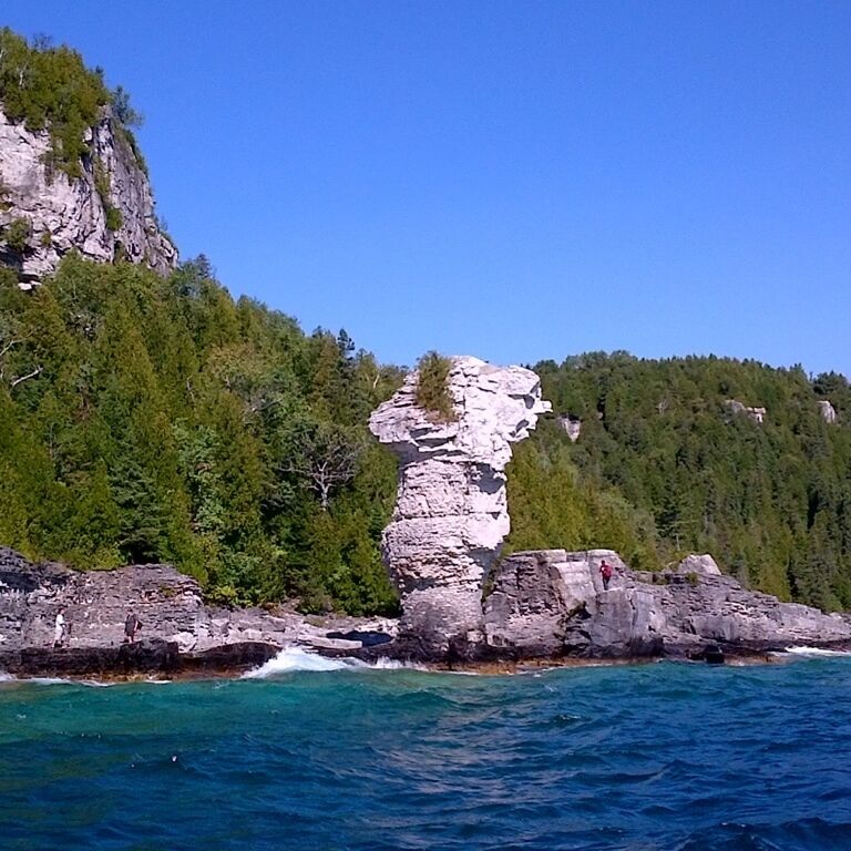Rock formation you can see an old man. They believe he's looking out from the island protecting it.  #NationalPark Bruce Peninsula National Park 