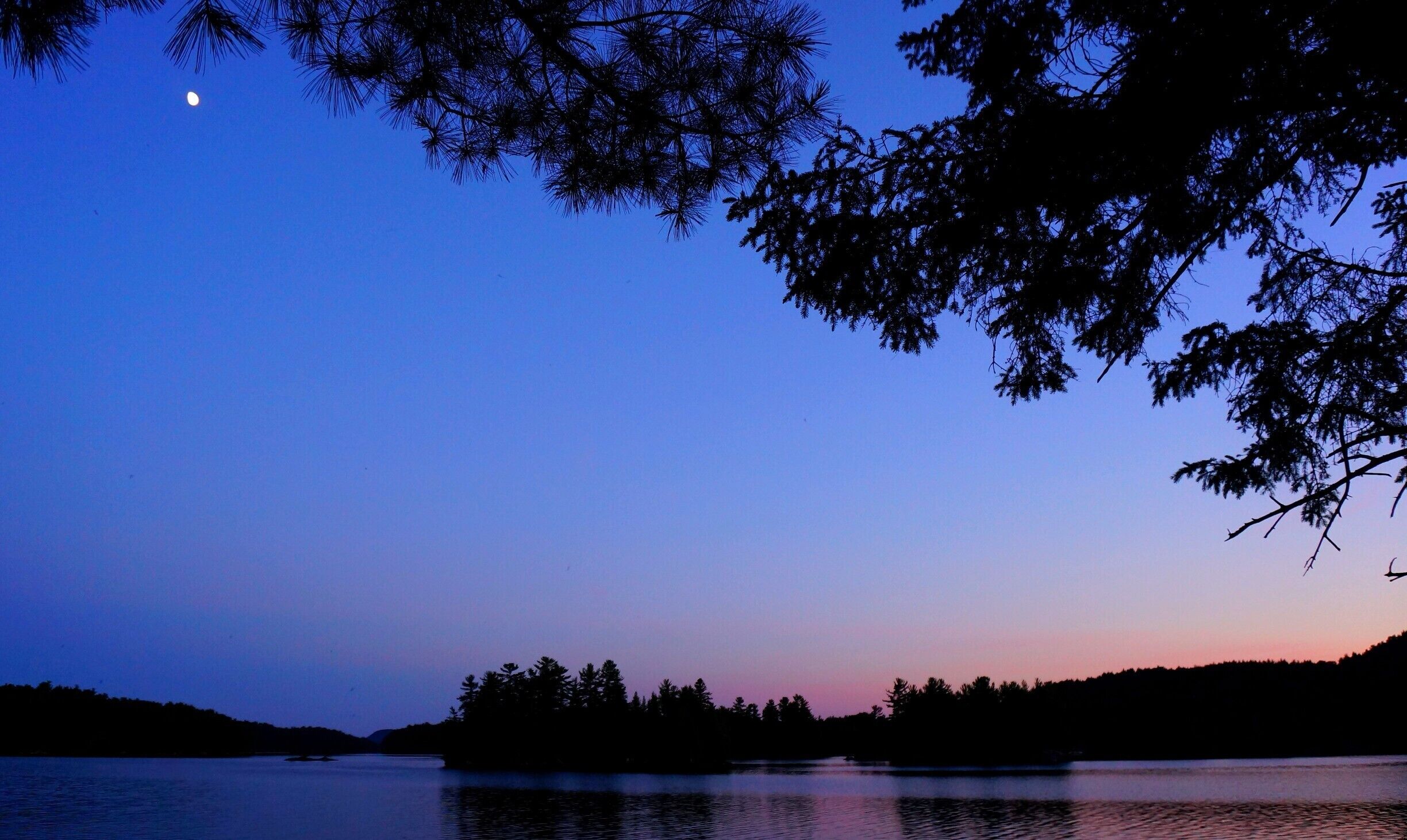 Another incredible sunset while camping on 31 Mile Lake in Quebec, Canada (about 2 hrs drive north of Ottawa, Ontario). #colorful 