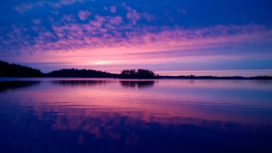 Another amazing sunset on 31 Mile Lake! This photo has not been photo shopped in any way, these are nature's true colors! #waterlust #colorful