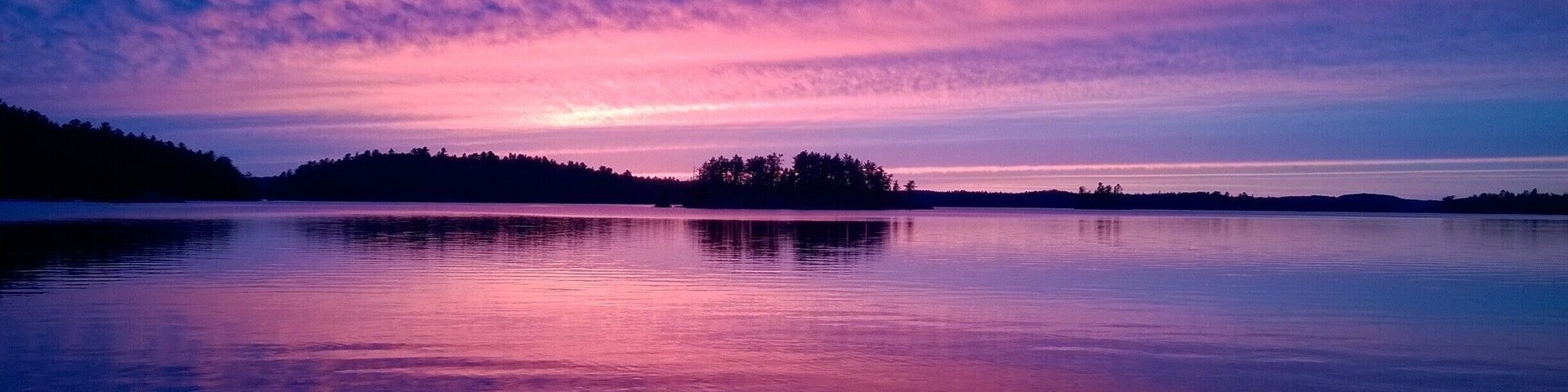 Another amazing sunset on 31 Mile Lake! This photo has not been photo shopped in any way, these are nature's true colors! #waterlust #colorful