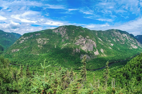 L'Acropole-des-Draveurs is probably the bet hike I've done in Quebec. After a 2-3h effort, you will be rewarded with spectacular viewpoints at the summit! Breathtaking!
#LifeAtExpedia